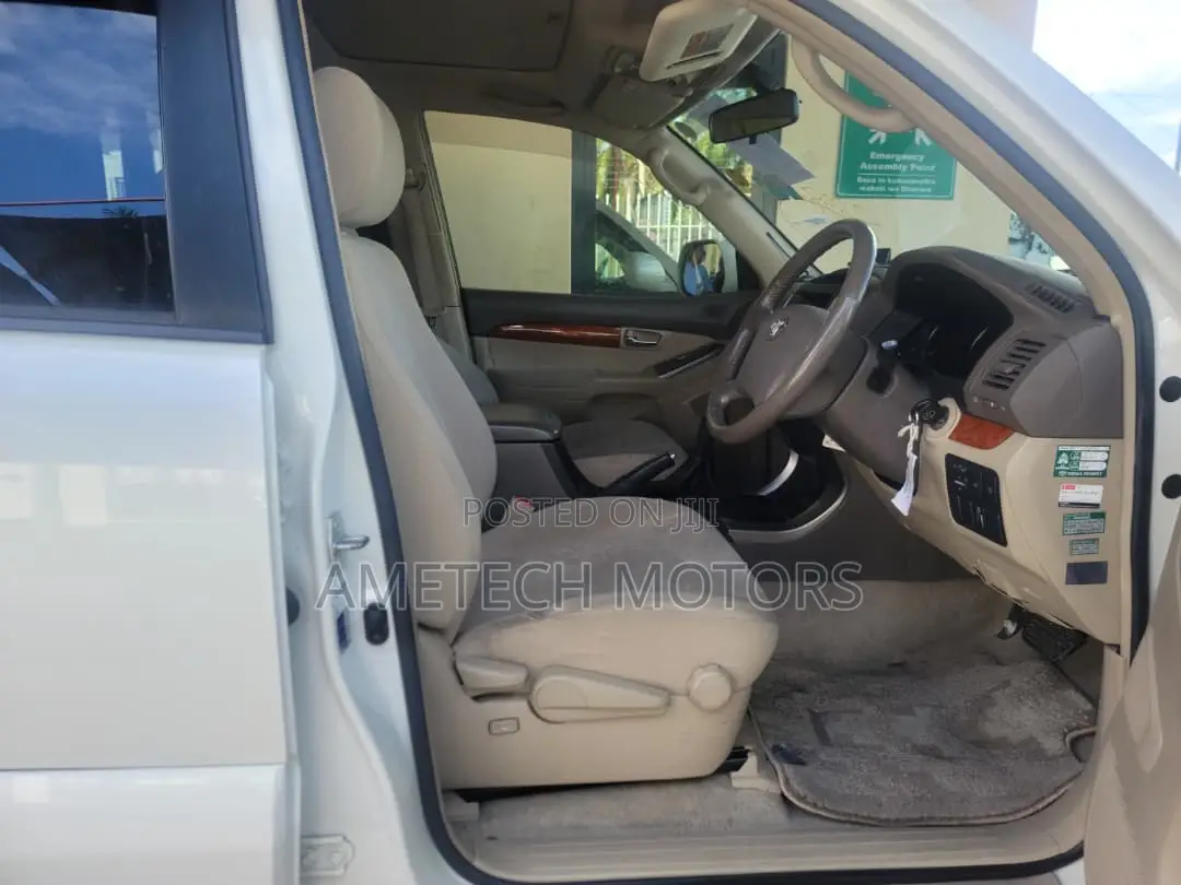 Toyota Land Cruiser Prado 2004 White