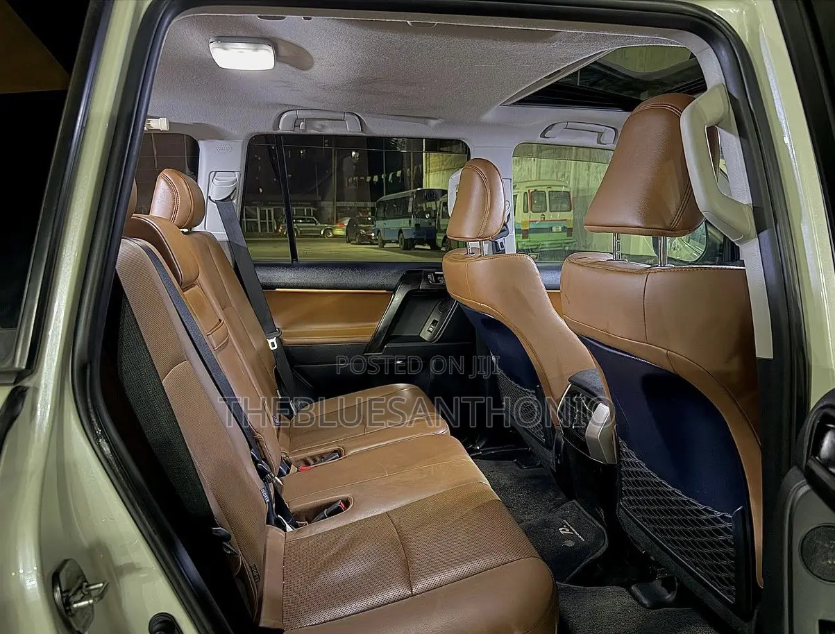 Toyota Land Cruiser Prado 2023 White