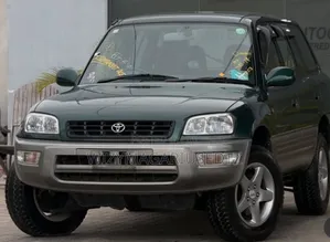 Toyota RAV4 1997 Green