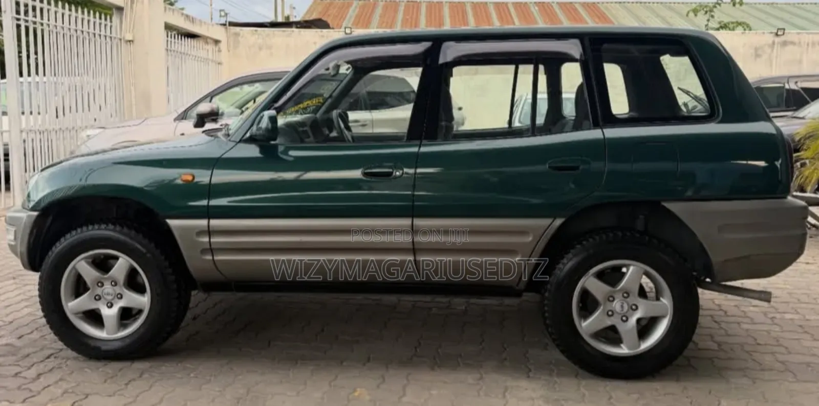 Toyota RAV4 1997 Green