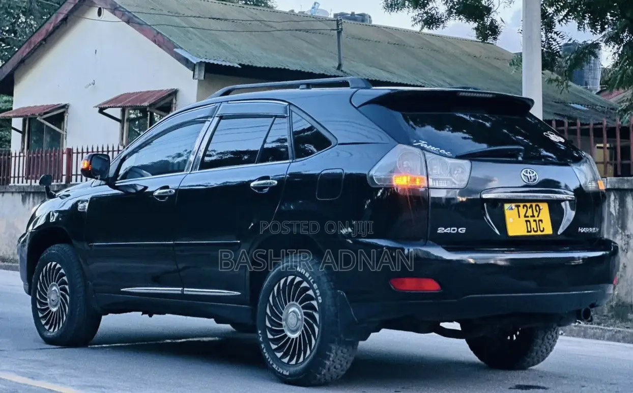 Toyota Harrier 2005 Matt Black