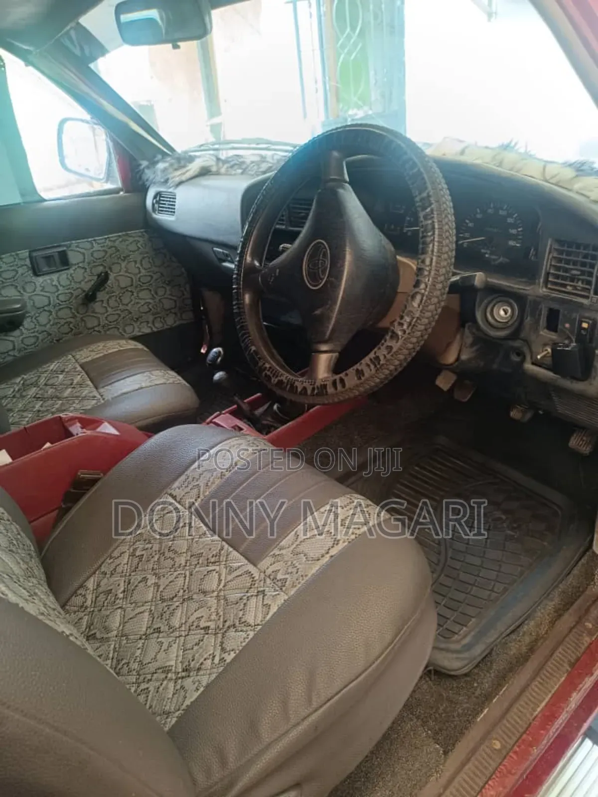 Toyota Hilux 2.5 Cab 2005 Maroon