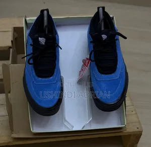 Raba Original 
 Bei: 100,000 TZS
 Size: 40, 41, 42, 43, 44, 45