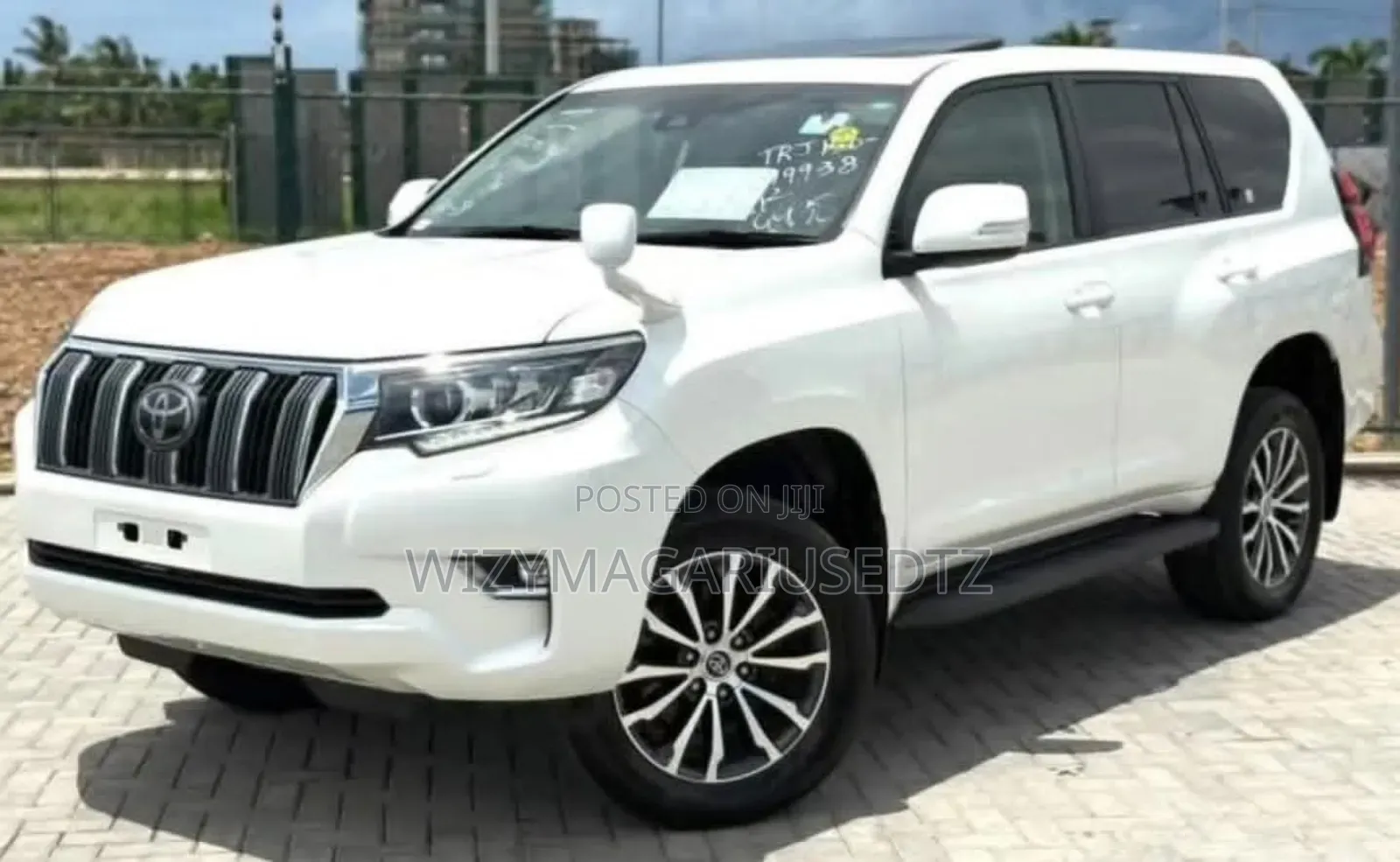 Toyota Land Cruiser Prado 2.7 2019 White