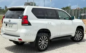 Toyota Land Cruiser Prado 2.7 2019 White