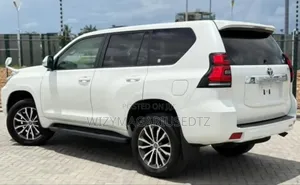 Toyota Land Cruiser Prado 2.7 2019 White