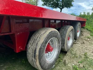 Trailer Tela