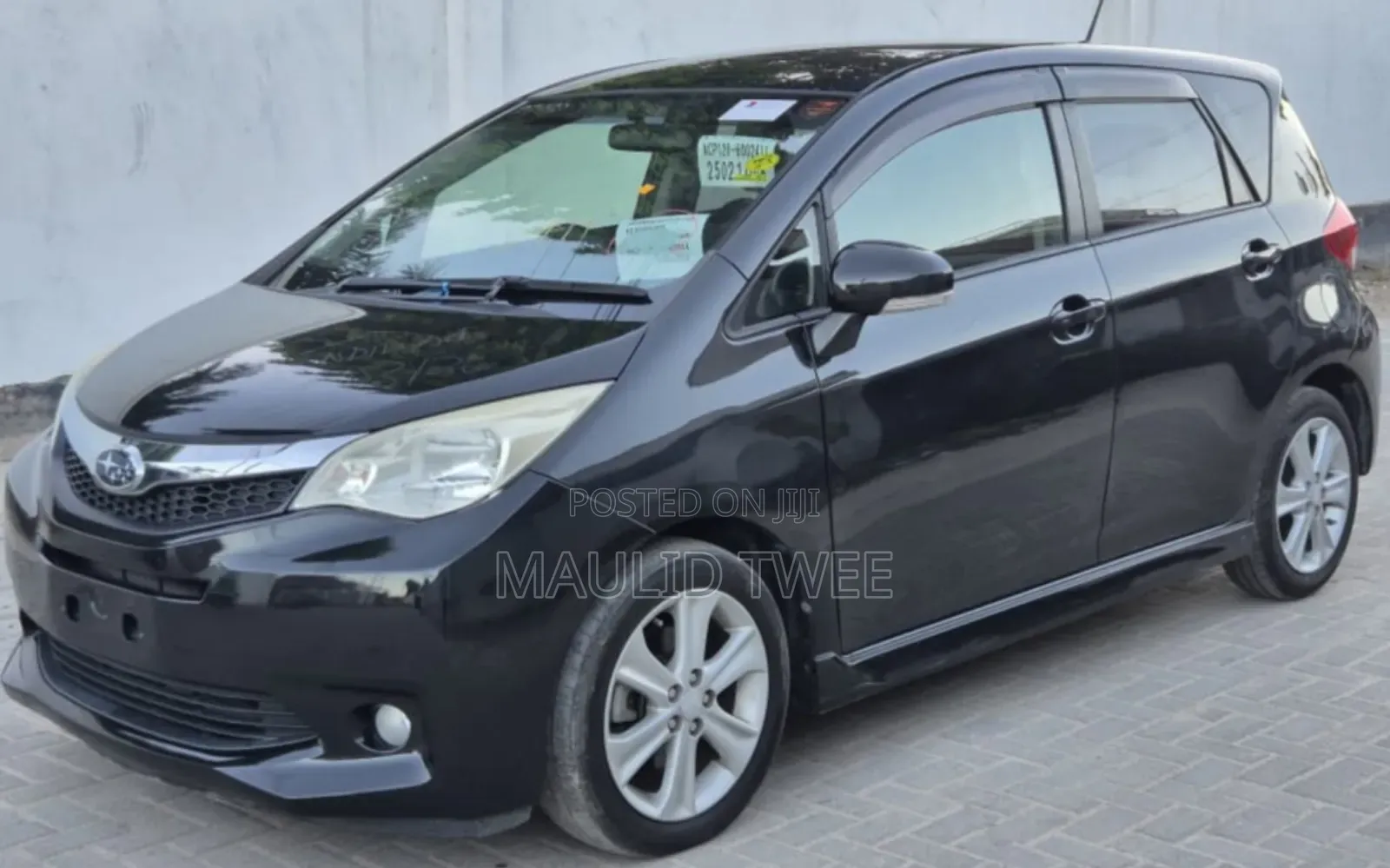 Subaru Trezia 2013 Black