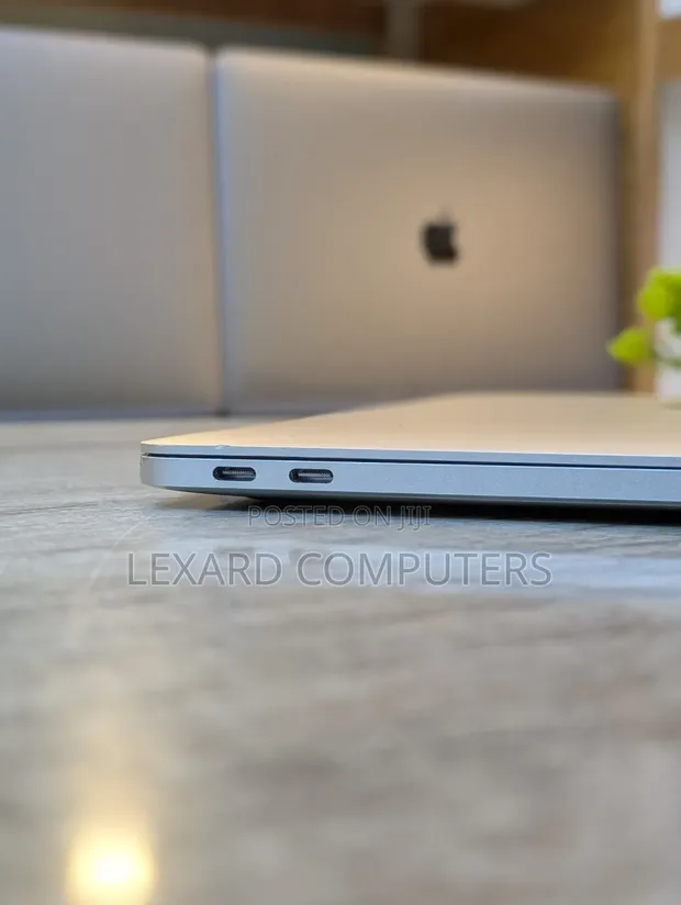 Laptop Apple MacBook Pro 2017 16GB Intel Core i7 SSD 256GB for