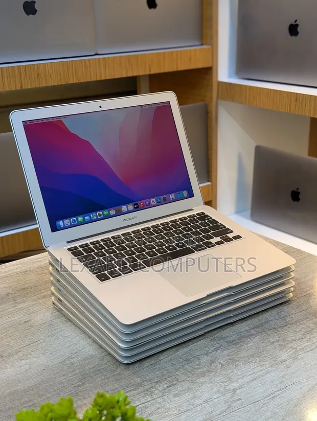 2017 MacBookAir 13インチ i7 8GB 256GB Apple MacBook Air 2017 13インチ