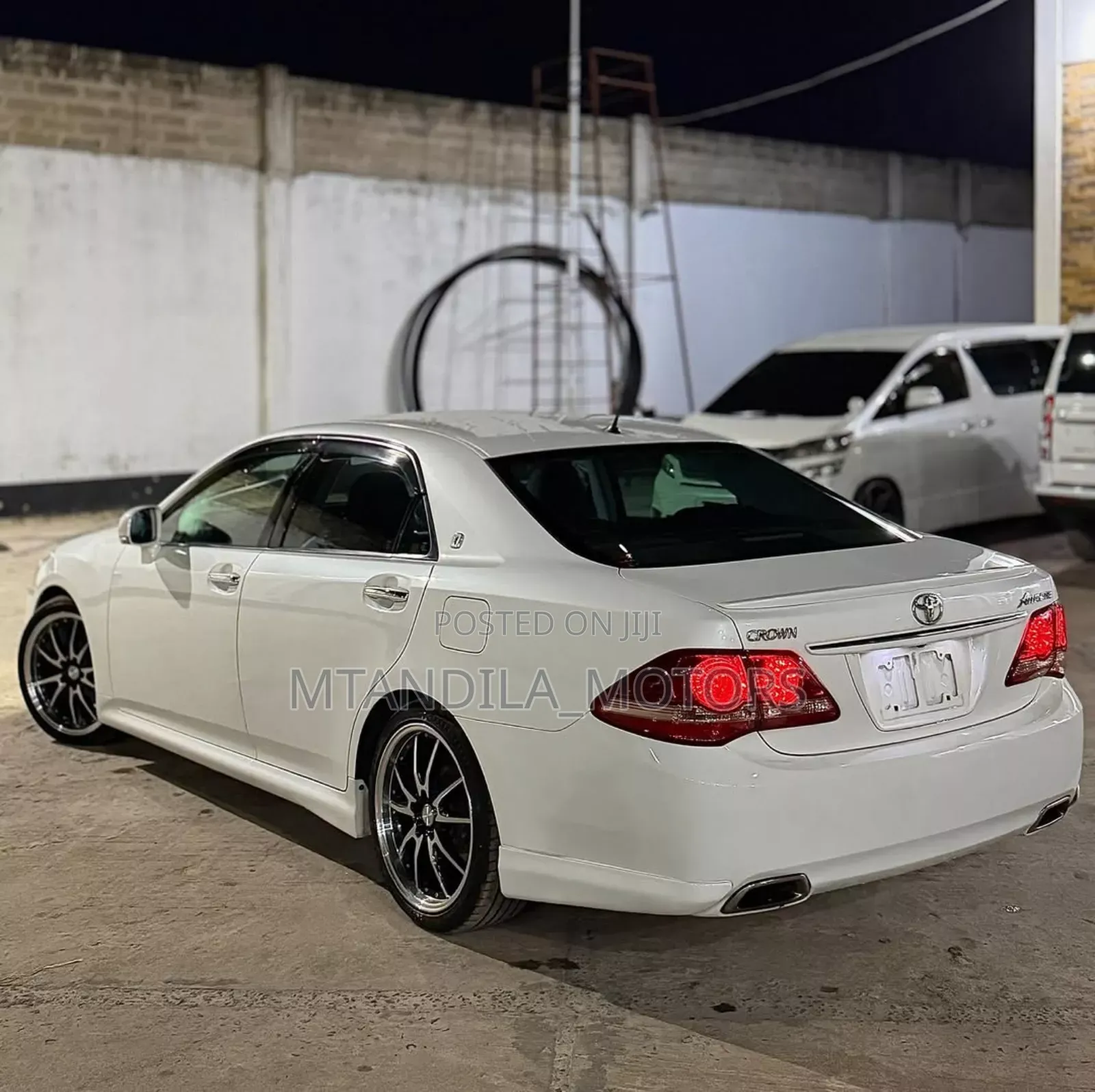 Toyota Crown 2009 White