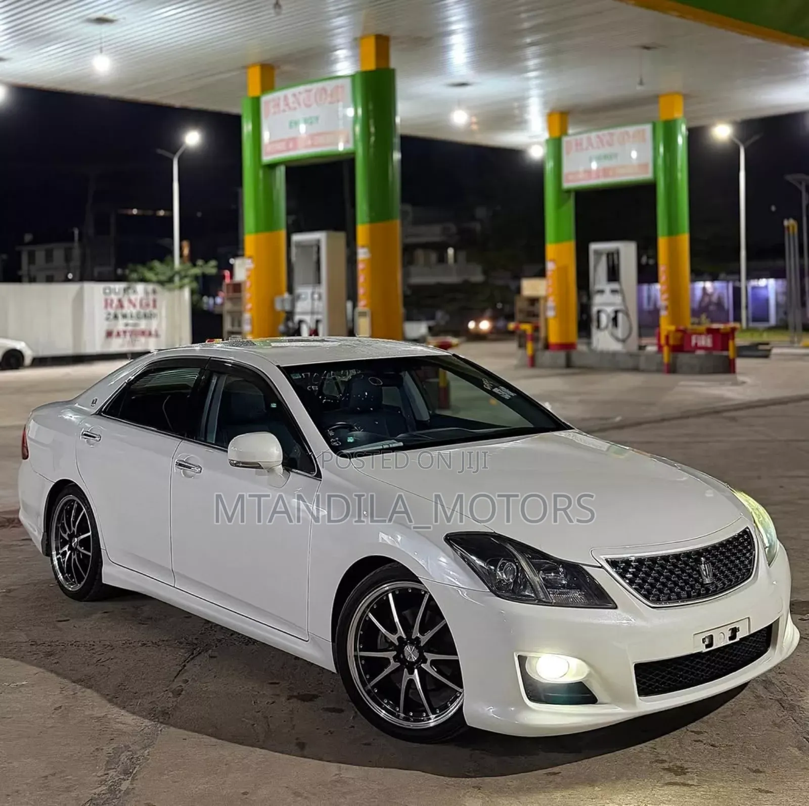 Toyota Crown 2009 White