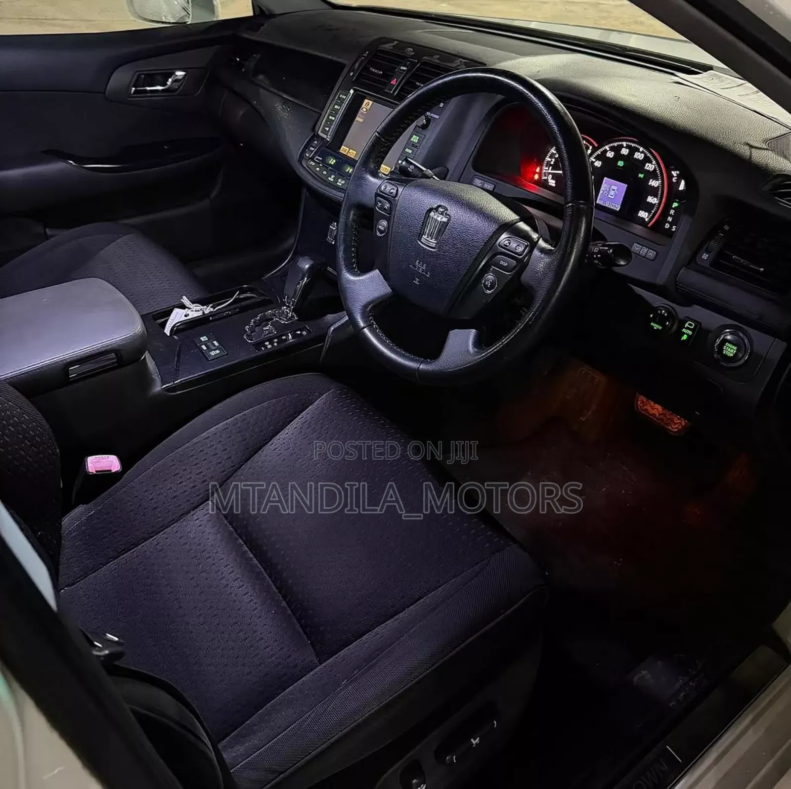 Toyota Crown 2009 White