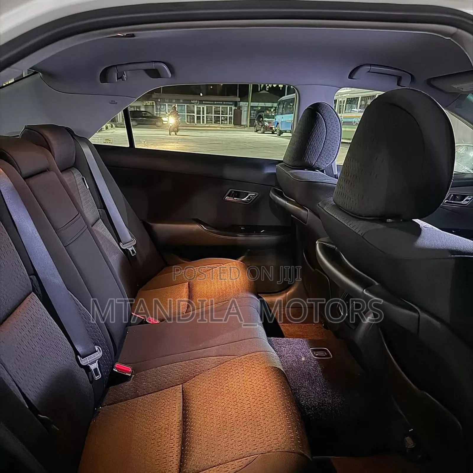Toyota Crown 2009 White