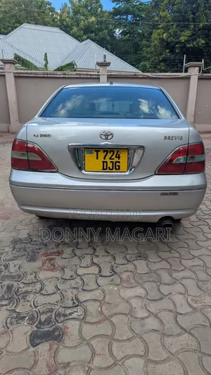 Toyota Brevis 2004 Silver