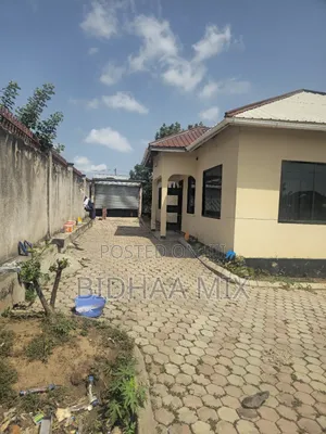 Furnished 3bdrm House in Residential, Buswelu for sale
