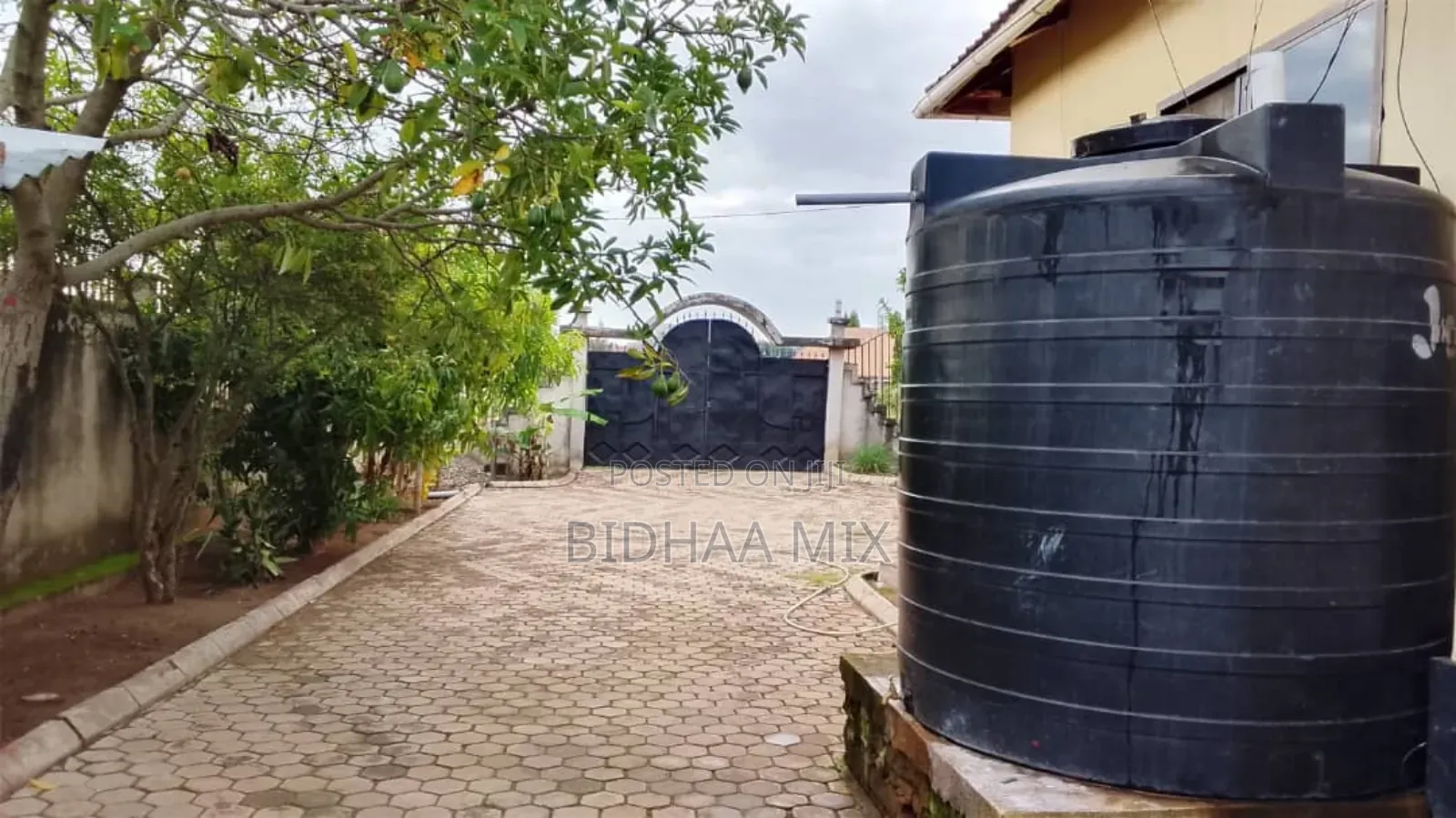 Furnished 3bdrm House in Residential, Buswelu for sale