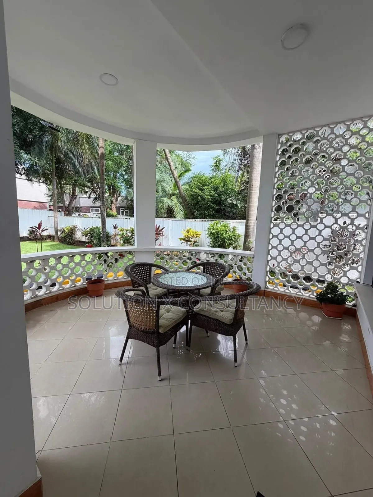 Furnished 4bdrm Villa in Masaki for rent
