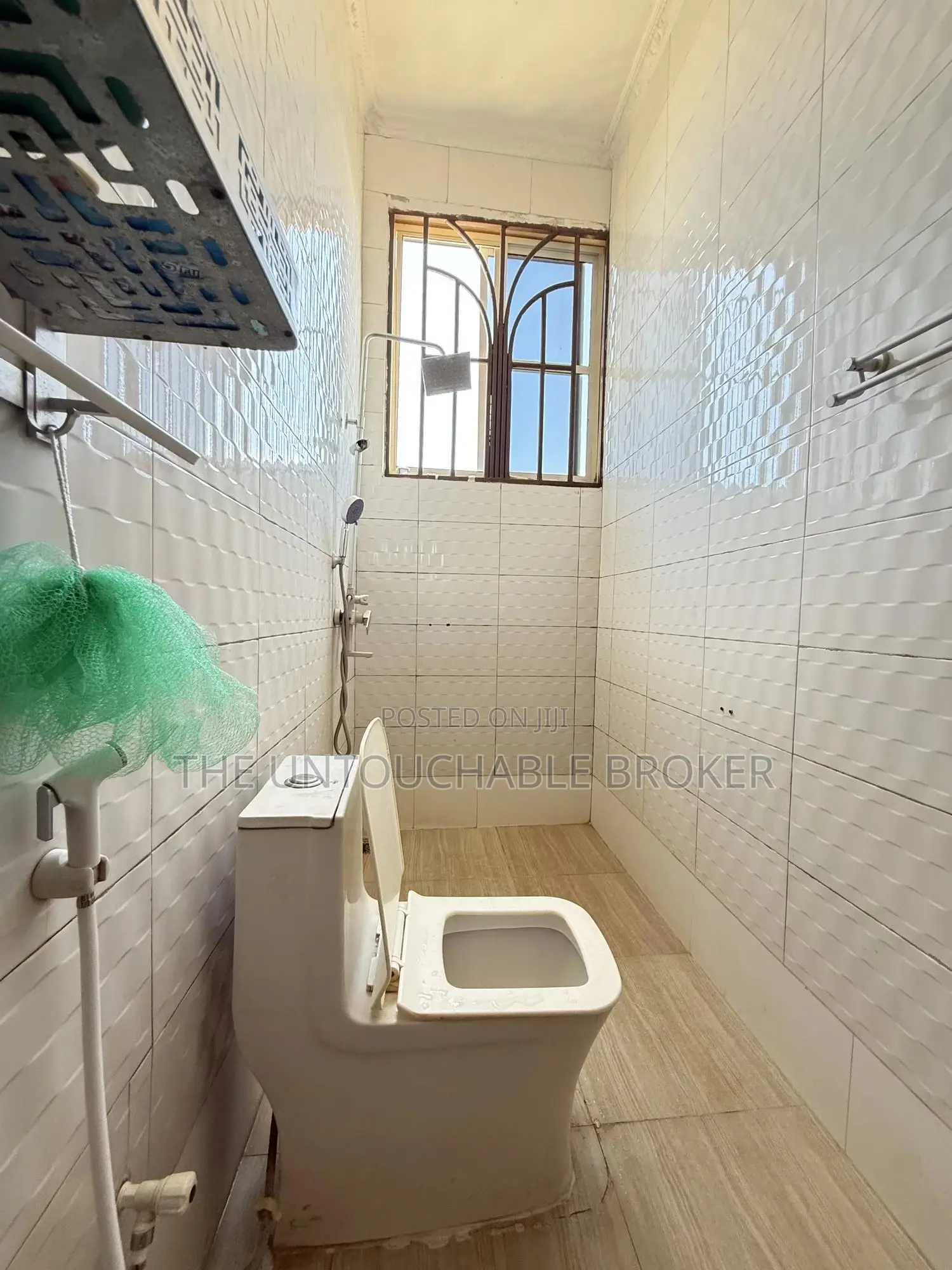 5bdrm House in Kigamboni Mwembe for sale
