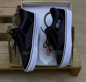 Men's Leather Shoes Safe Low Vans Brand New and Original
