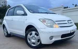 Toyota IST 2004 Pearl