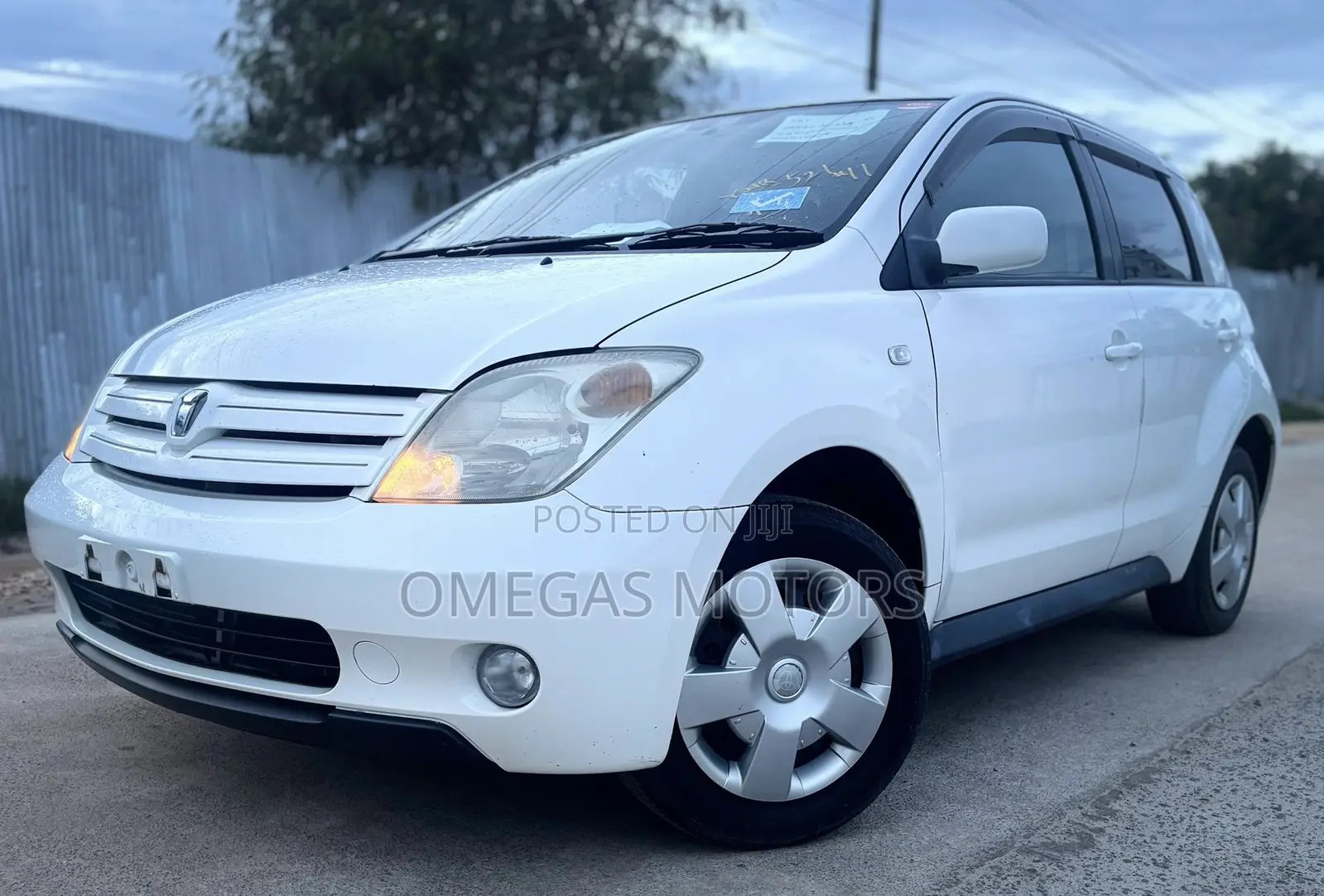 Toyota IST 2004 Pearl