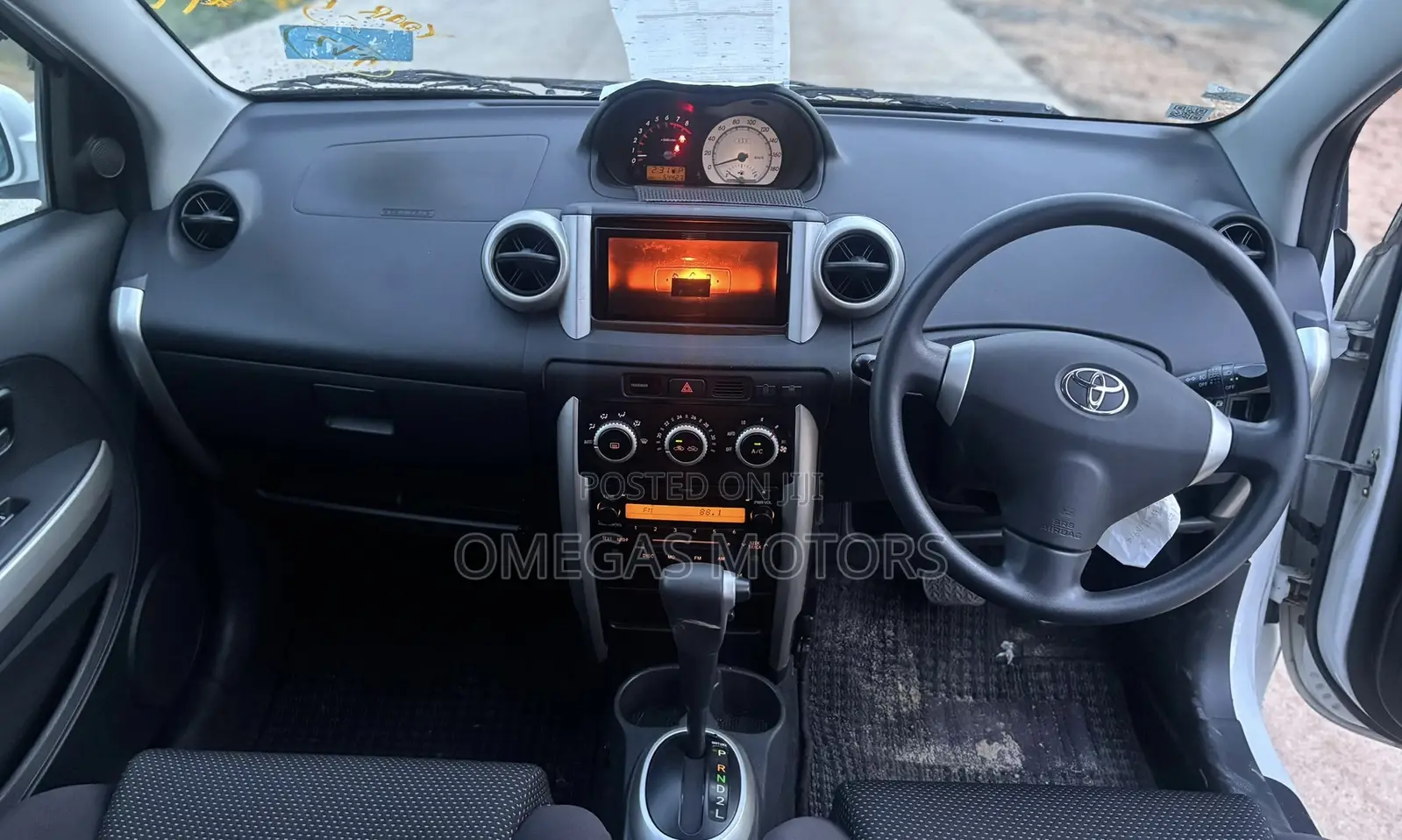 Toyota IST 2004 Pearl