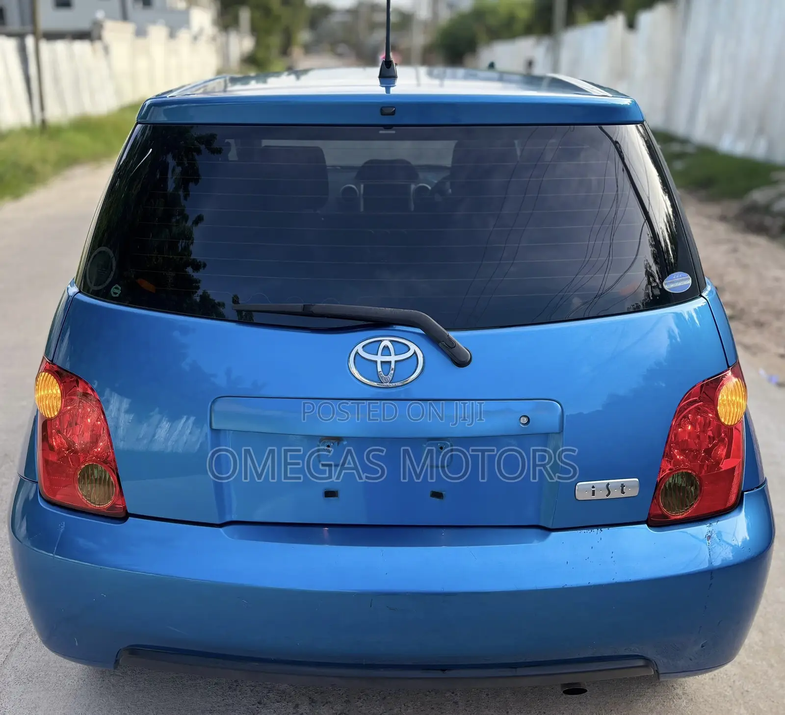Toyota IST 2003 Blue