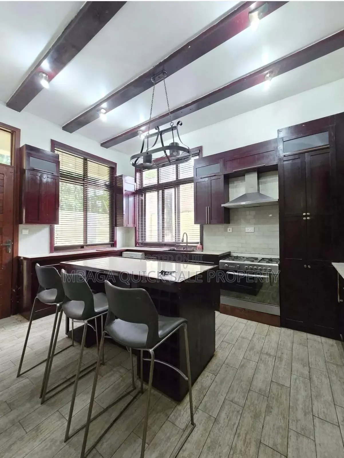 4bdrm Villa in Mikocheni for rent
