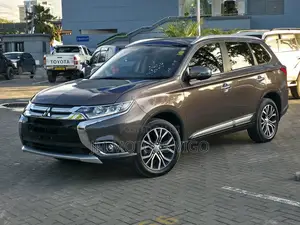 Mitsubishi Outlander 2016 Gray
