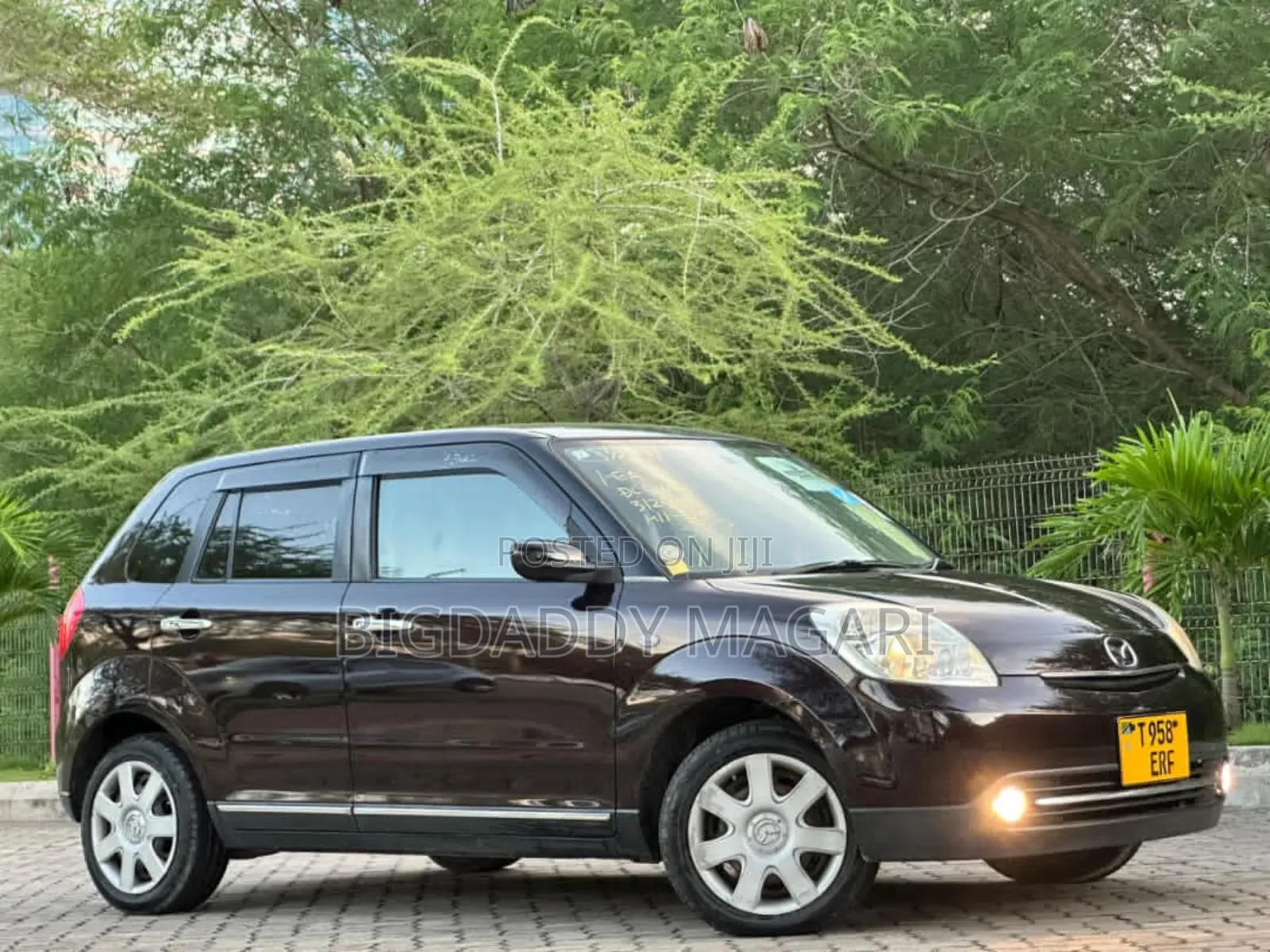 Mazda Verisa 2008 Black