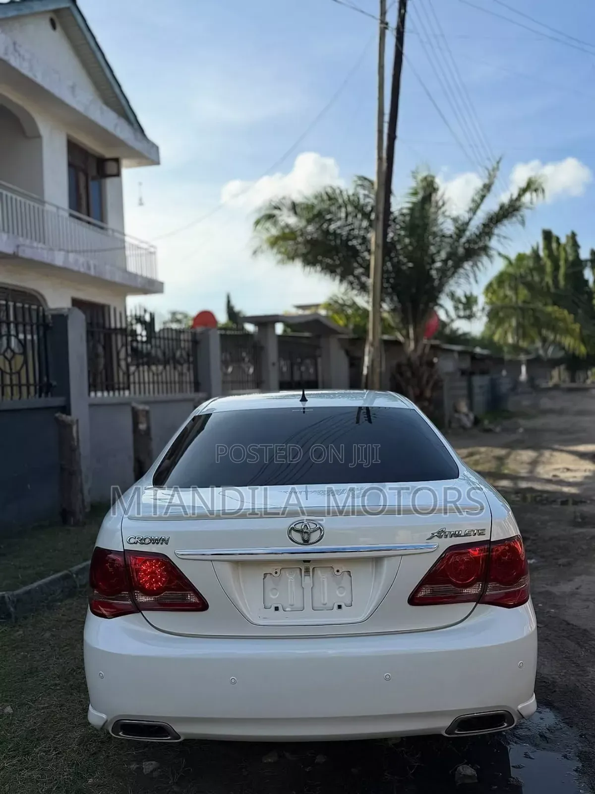 Toyota Crown 2010 White
