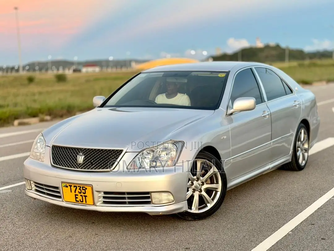 Toyota Crown 2004 Silver