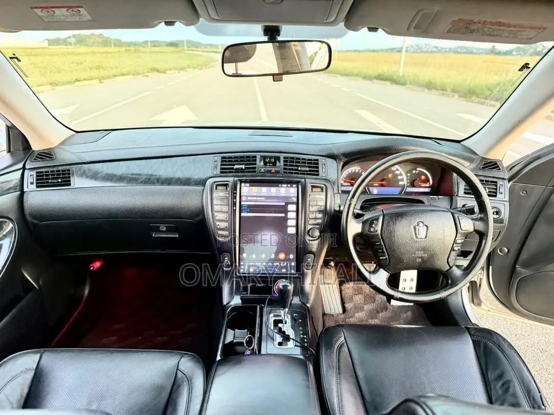 Toyota Crown 2004 Silver
