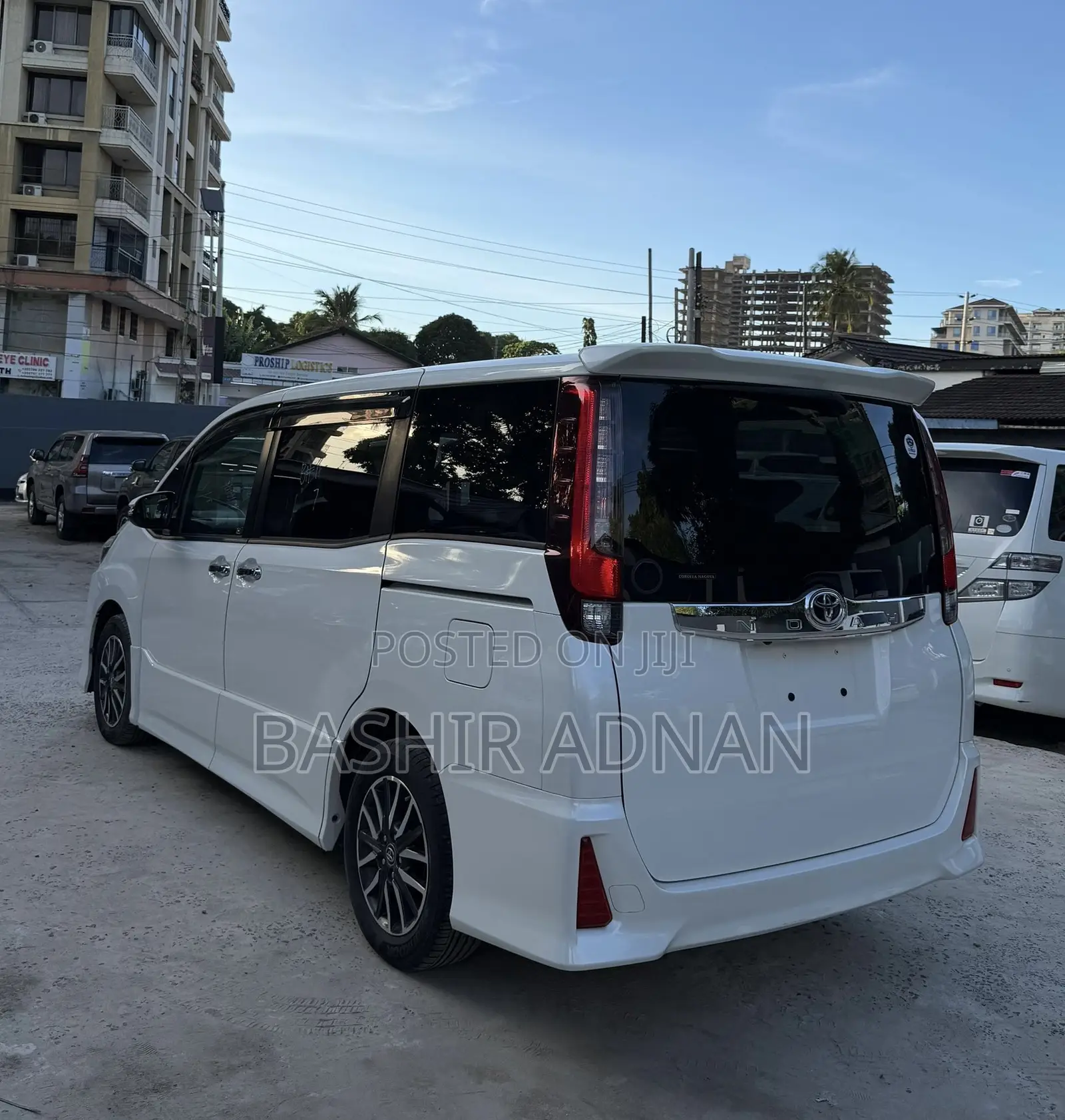 Toyota Noah 2015 White