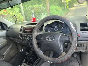 Toyota Hilux 2015 White