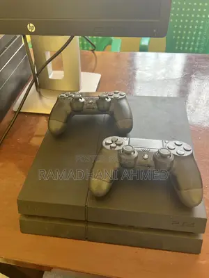 Play Station 4
