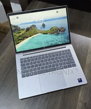New Laptop HP ProBook 440 G10 8GB Intel Core Ultra 7 SSD 512GB