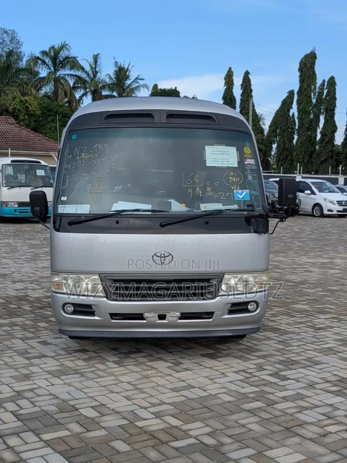 Toyota Coaster 2002 Grey