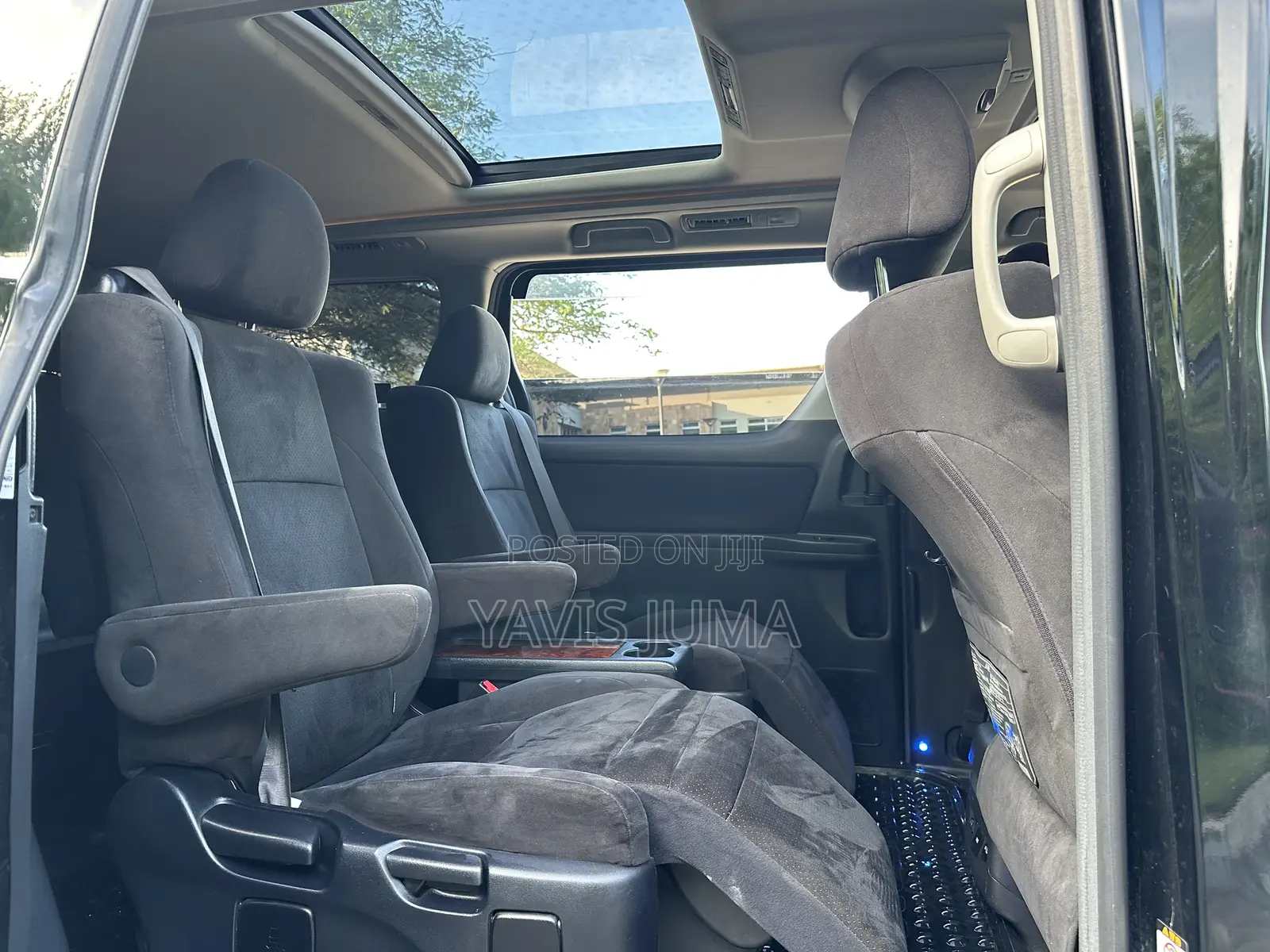 Toyota Alphard 2010 Black