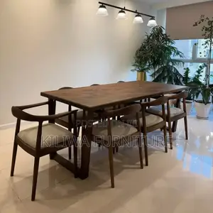 Dining Table Ya Viti Nane