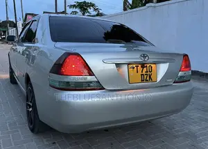 Toyota Mark II 2004 Silver