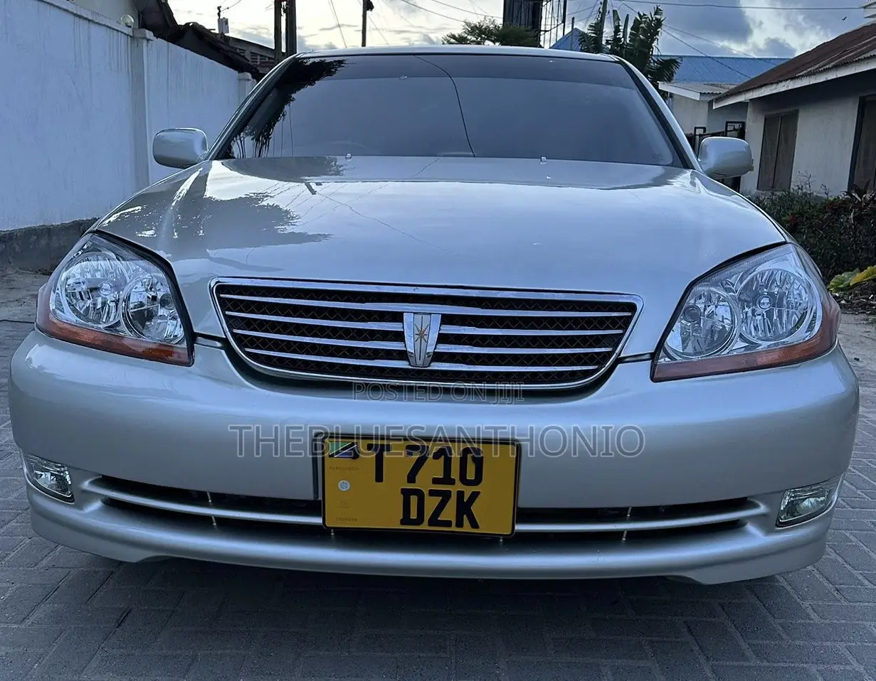 Toyota Mark II 2004 Silver