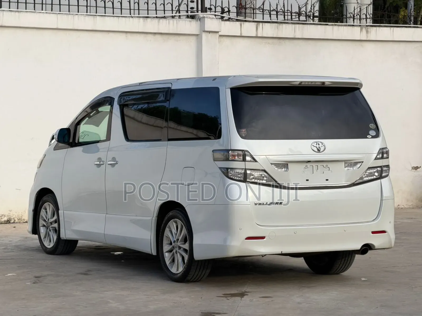 Toyota Alphard 2010 White