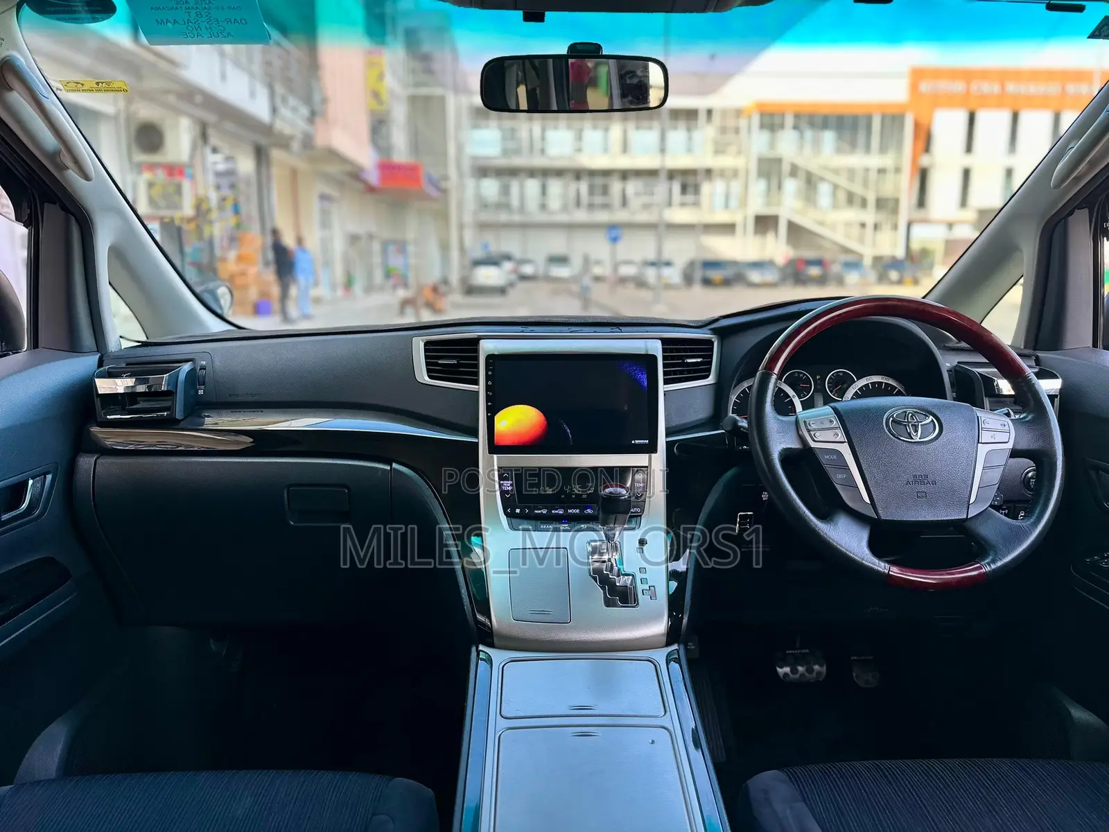 Toyota Vellfire 2009