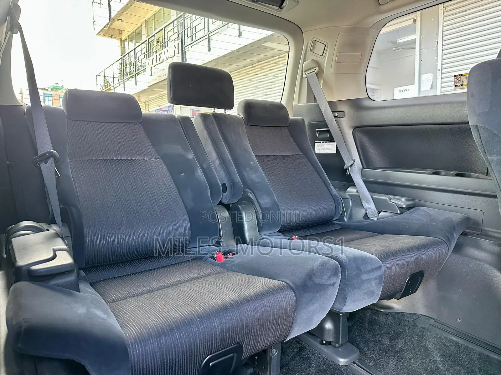 Toyota Vellfire 2009