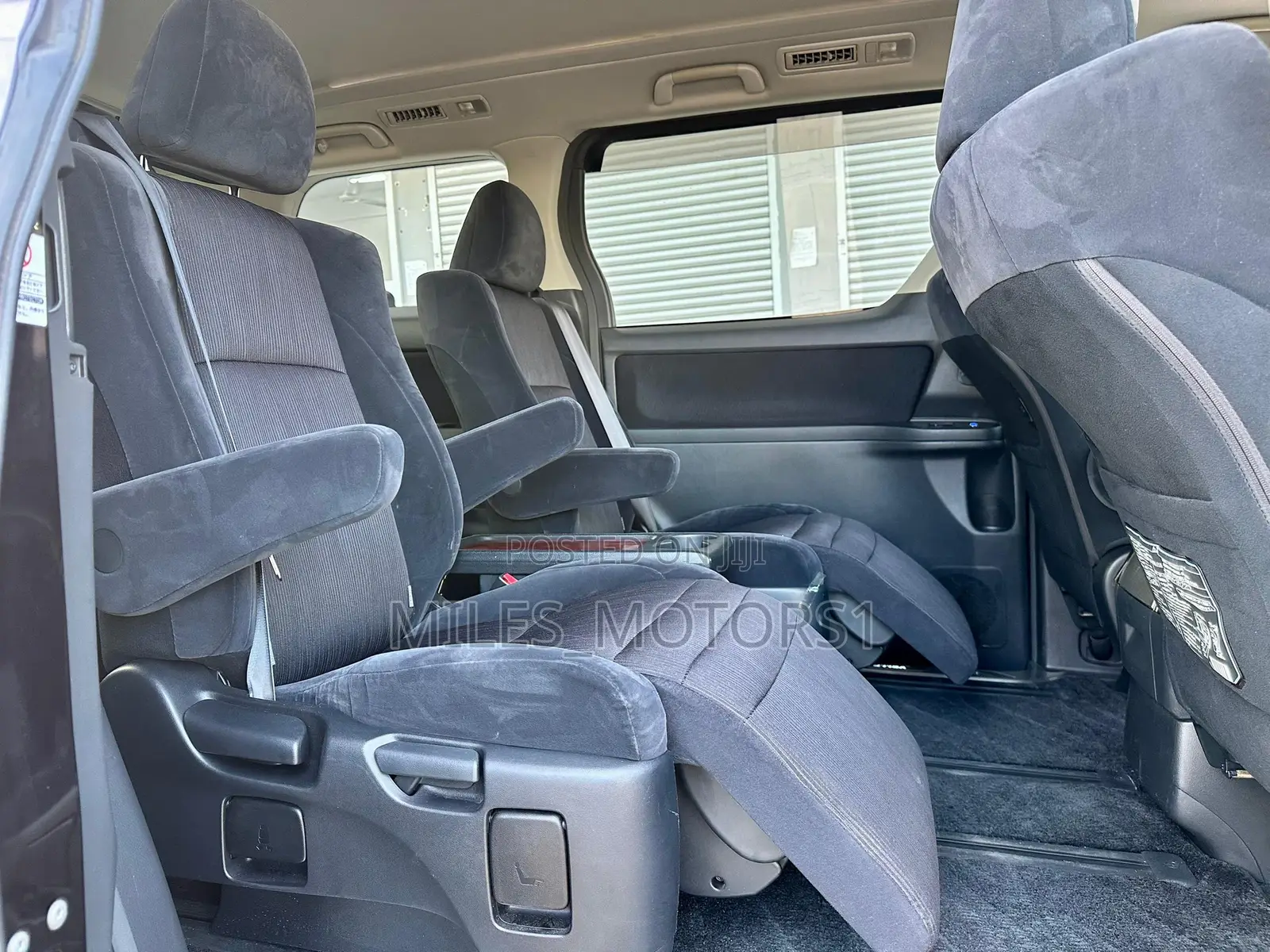 Toyota Vellfire 2009