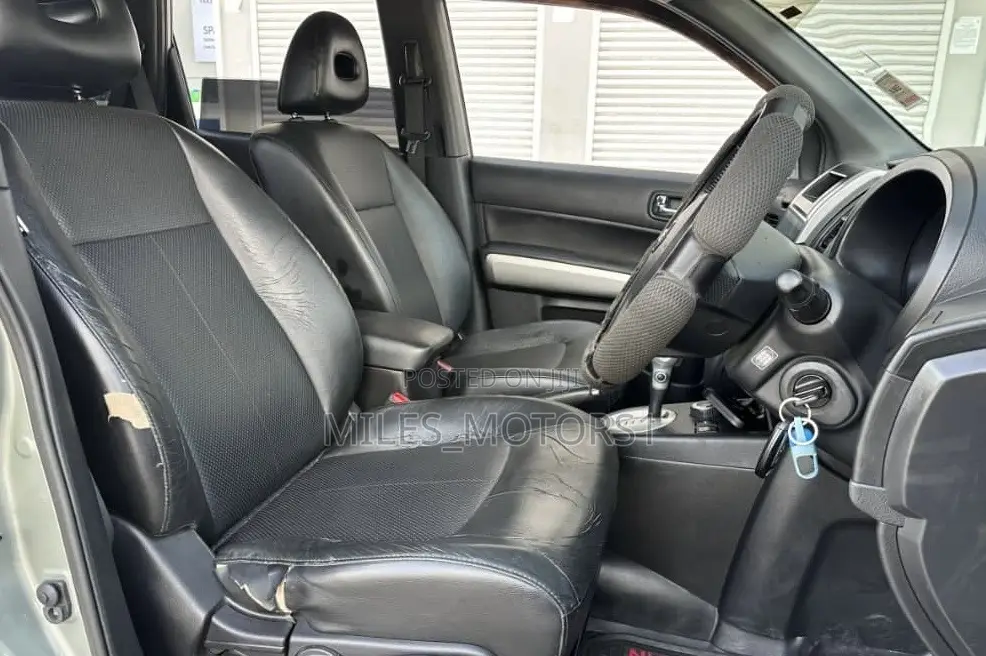 Nissan X-Trail 2010 Gray
