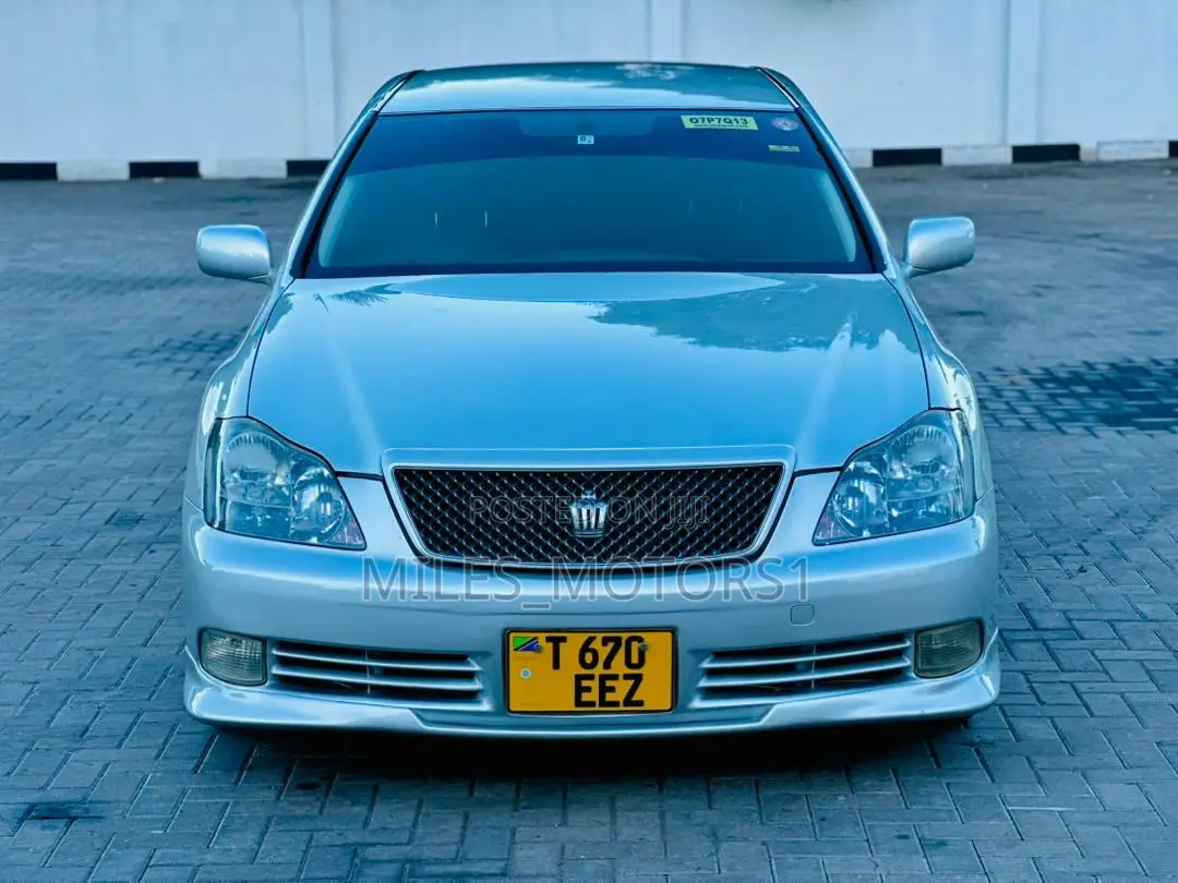 Toyota Crown 2005 Silver