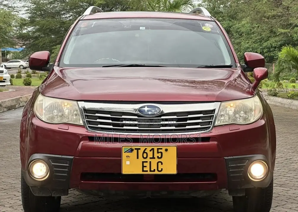 Subaru Forester 2010 Red